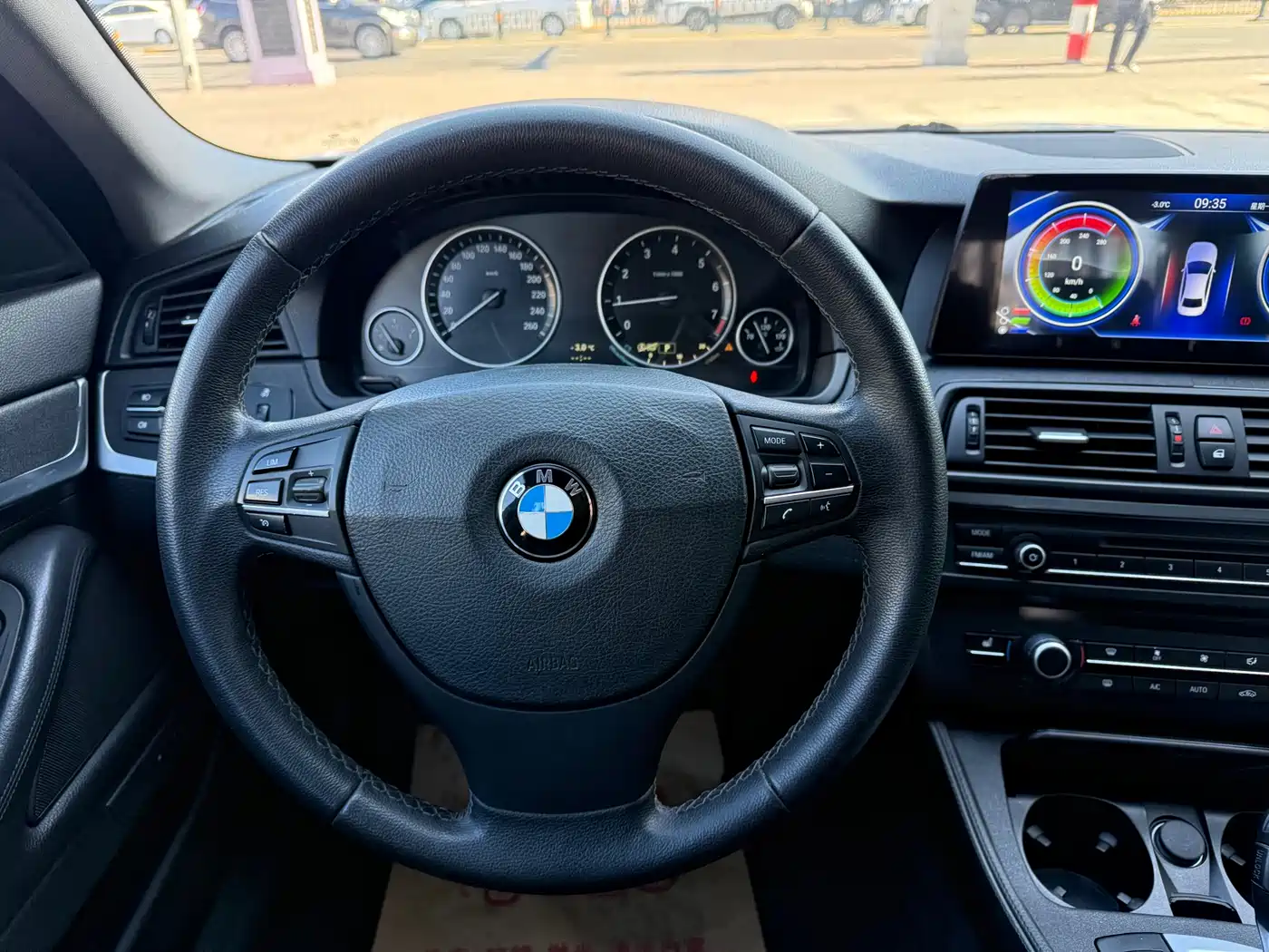 BMW 5 Series 2013 525Li Leadership фото 11