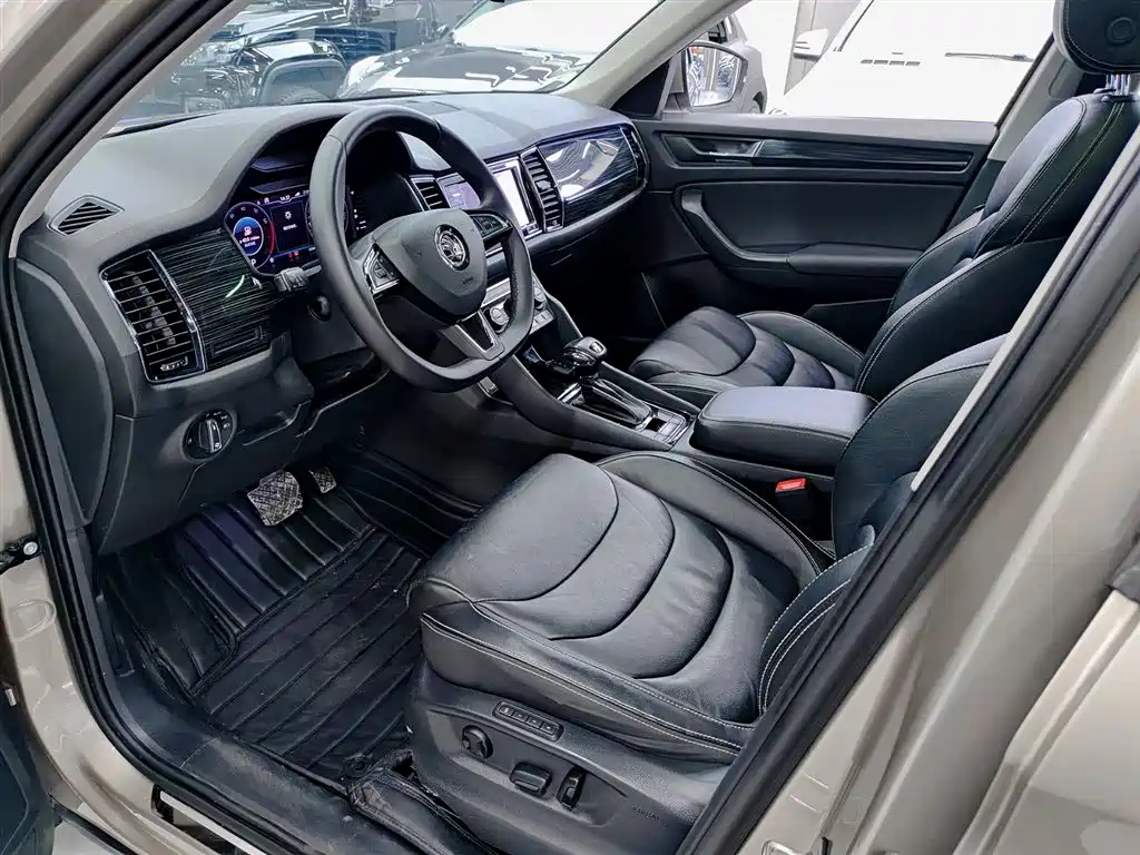 Škoda Kodiaq 2019 Facelift TSI330 5-Seater 2WD Luxury Premium Edition China VI фото 7