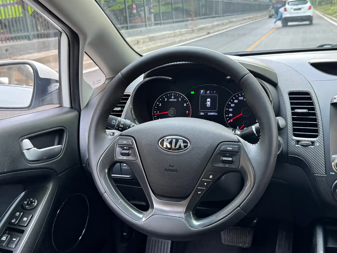Kia K3 2016 1.6L Automatic GLS фото 9