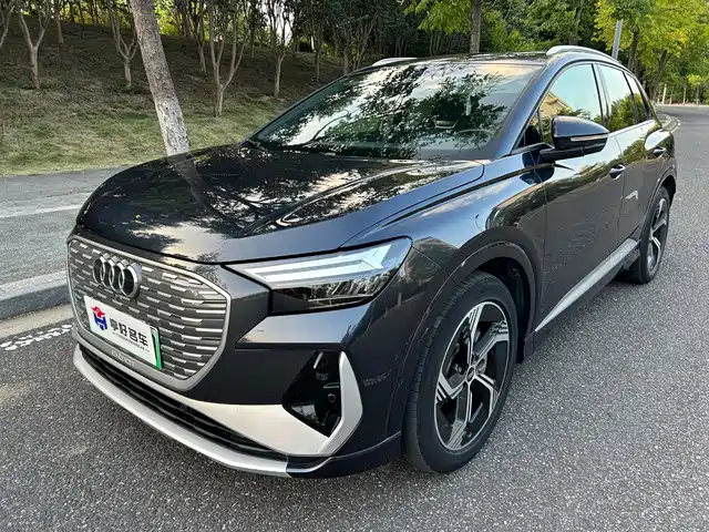 Audi Q4 e-tron 40 e-tron, Пространство
