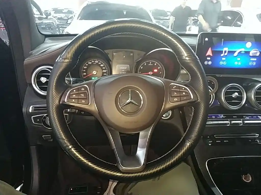 Mercedes-Benz GLC 2016 GLC 200 4MATIC фото 11