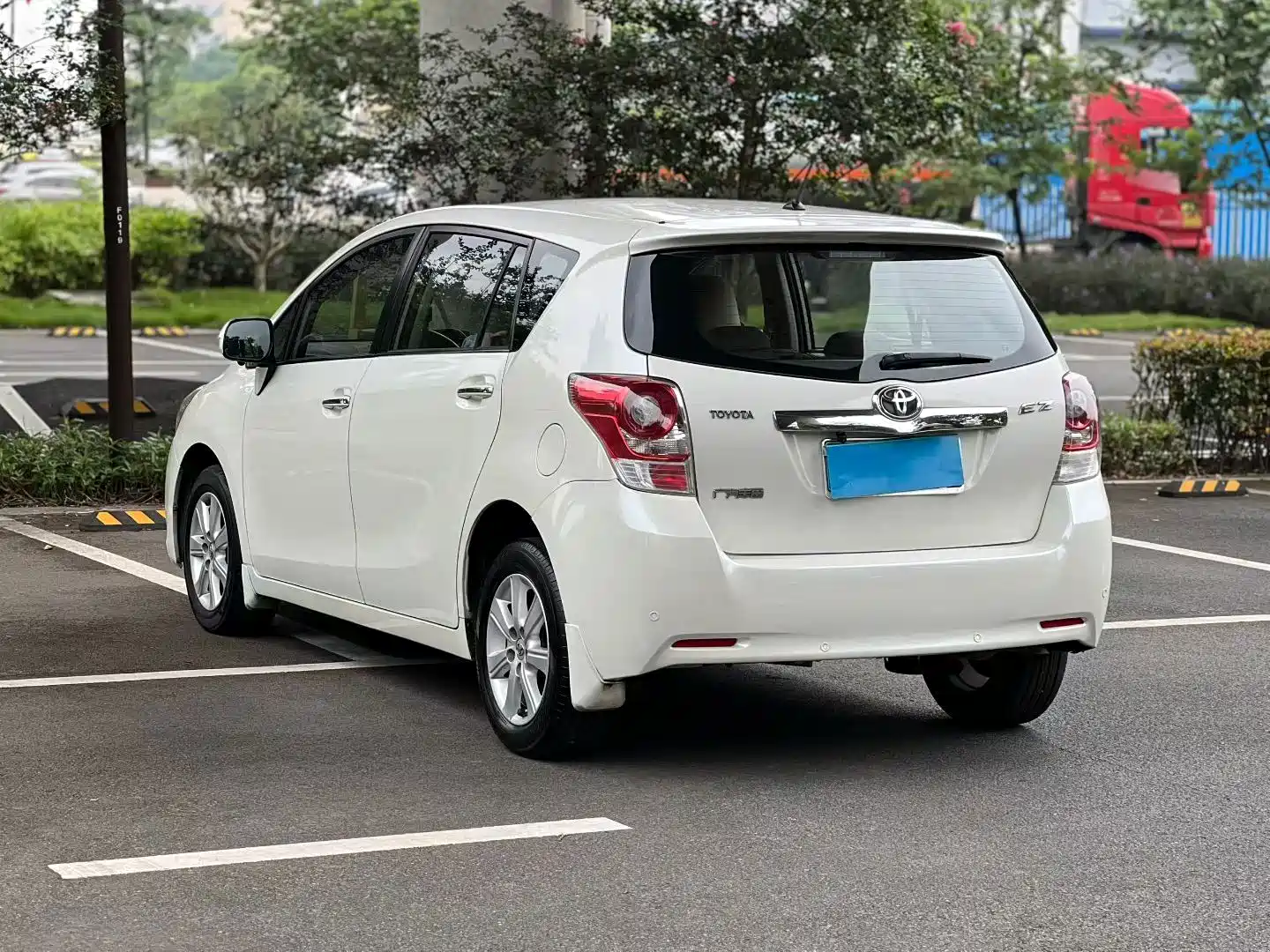 Фото 6 - Toyota E'Z
