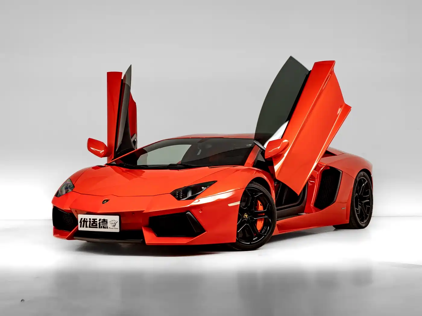 Lamborghini Aventador 2011 LP 700-4 фото 6