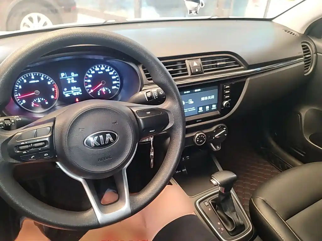 Kia K2 2018 2017 Sedan 1.4L AT 15th Anniversary Special Edition GLS