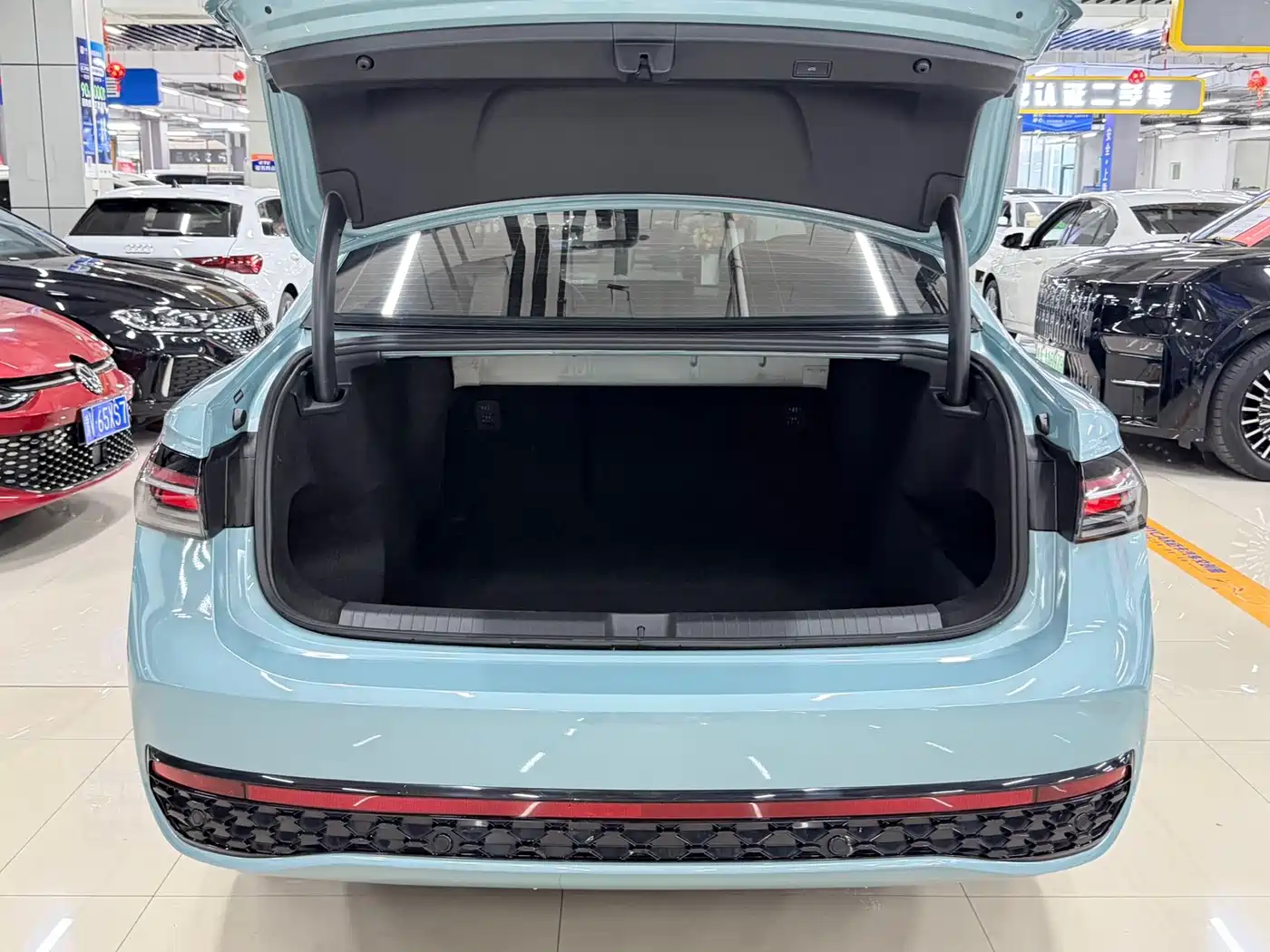 Volkswagen Passat 2025 Model Pro 380TSI Starlight Dragon Premium Edition фото 15