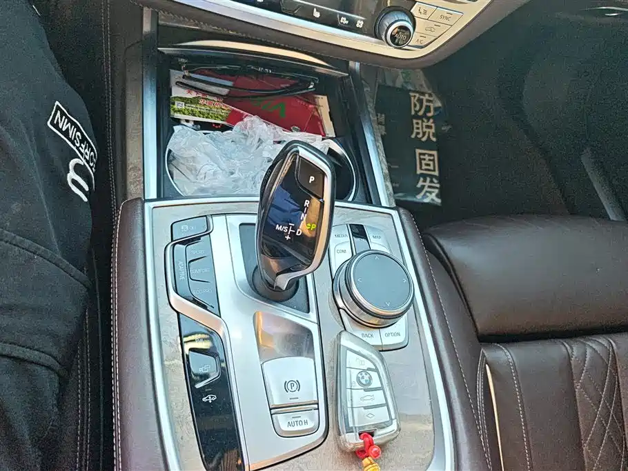 BMW 7 Series 2019 740Li Leading Luxury Package фото 16