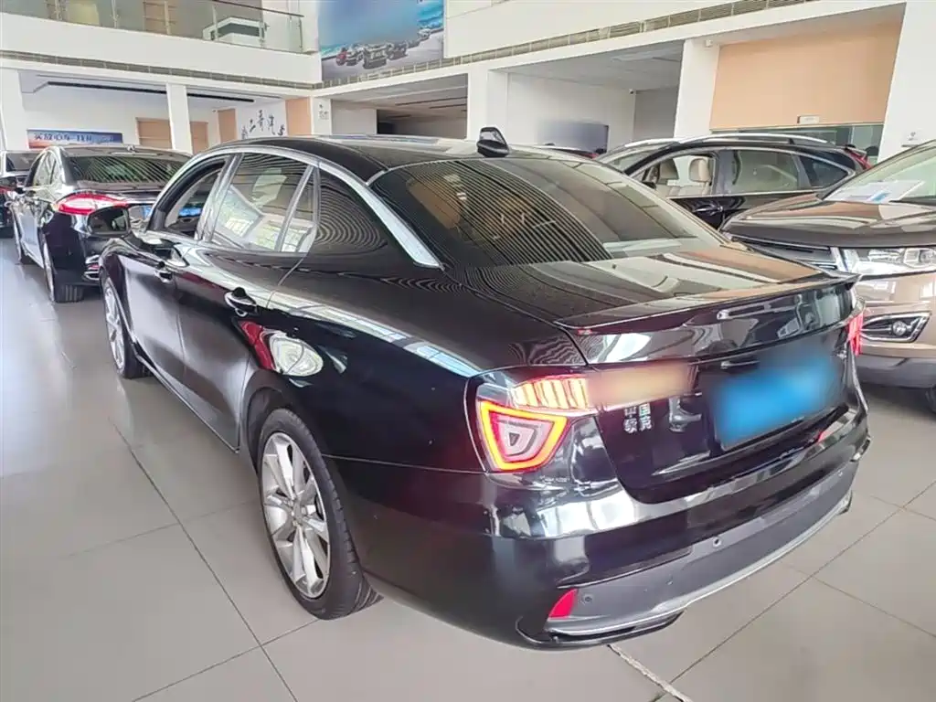 Lynk & Co 03 2018 1.5TD DCT Pro Version China V фото 5