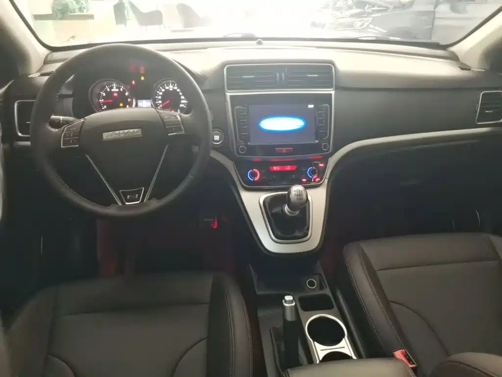 Фото 10 - Haval M6