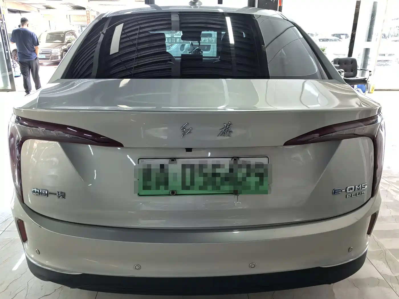 Hongqi E-QM5 2023 620km PLUS фото 5