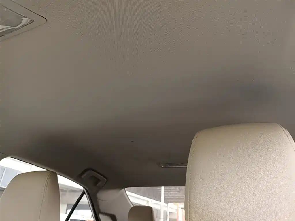 Toyota Corolla 2017 Facelift 1.2T S-CVT GL фото 18