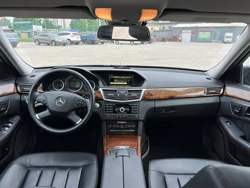 Mercedes-Benz E-Class 2011 E 300 L Elegance фото 12