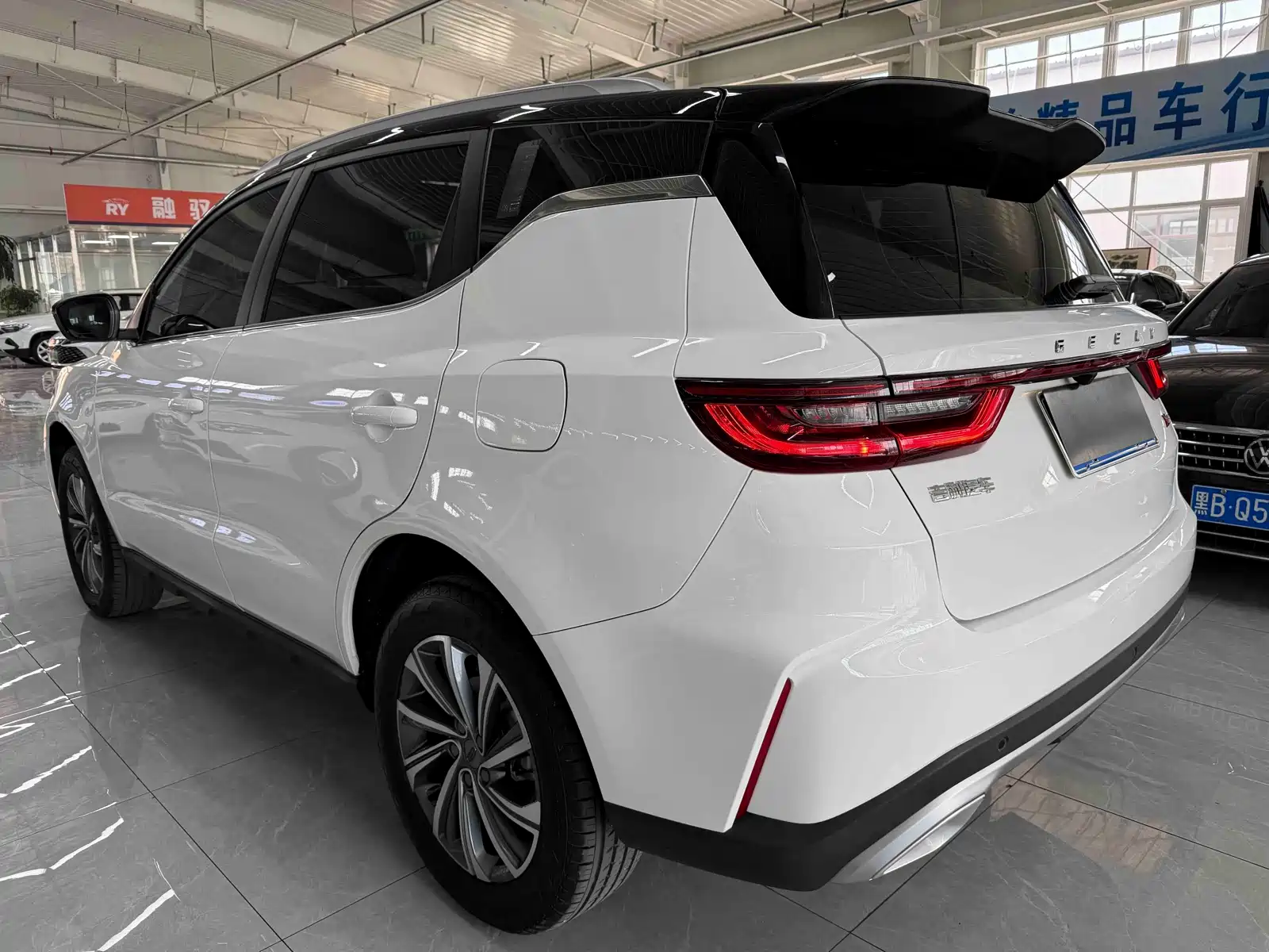 Photo 6 - Geely Emgrand X6