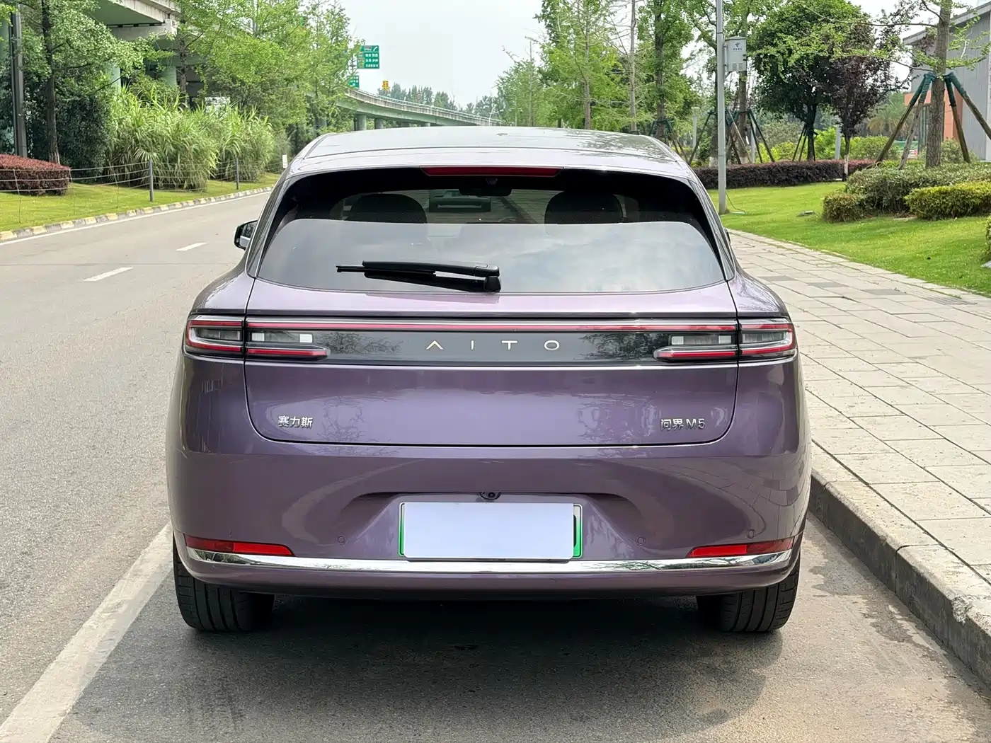 AITO Wenjie AITO M5 2025 Extended Range Ultra AWD фото 15