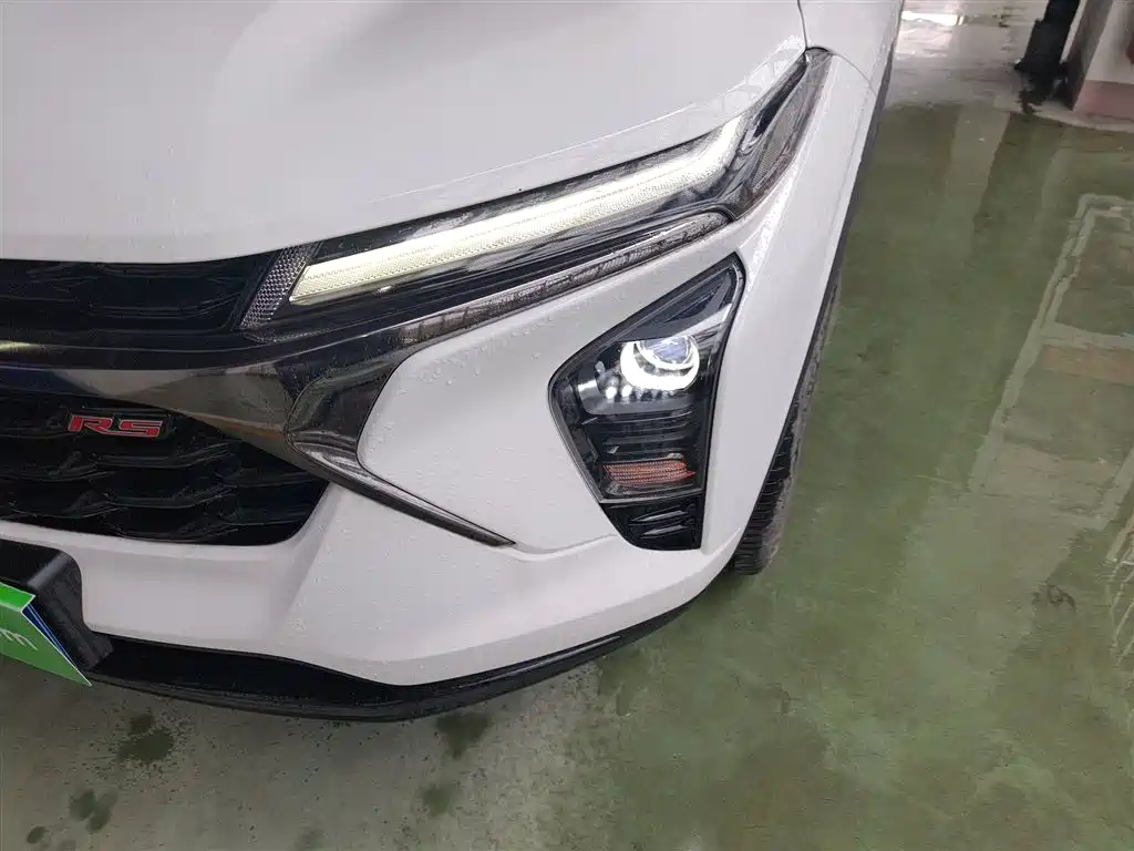 Chevrolet Seeker 2022 1.5T CVT RS Bee Trend Edition фото 24