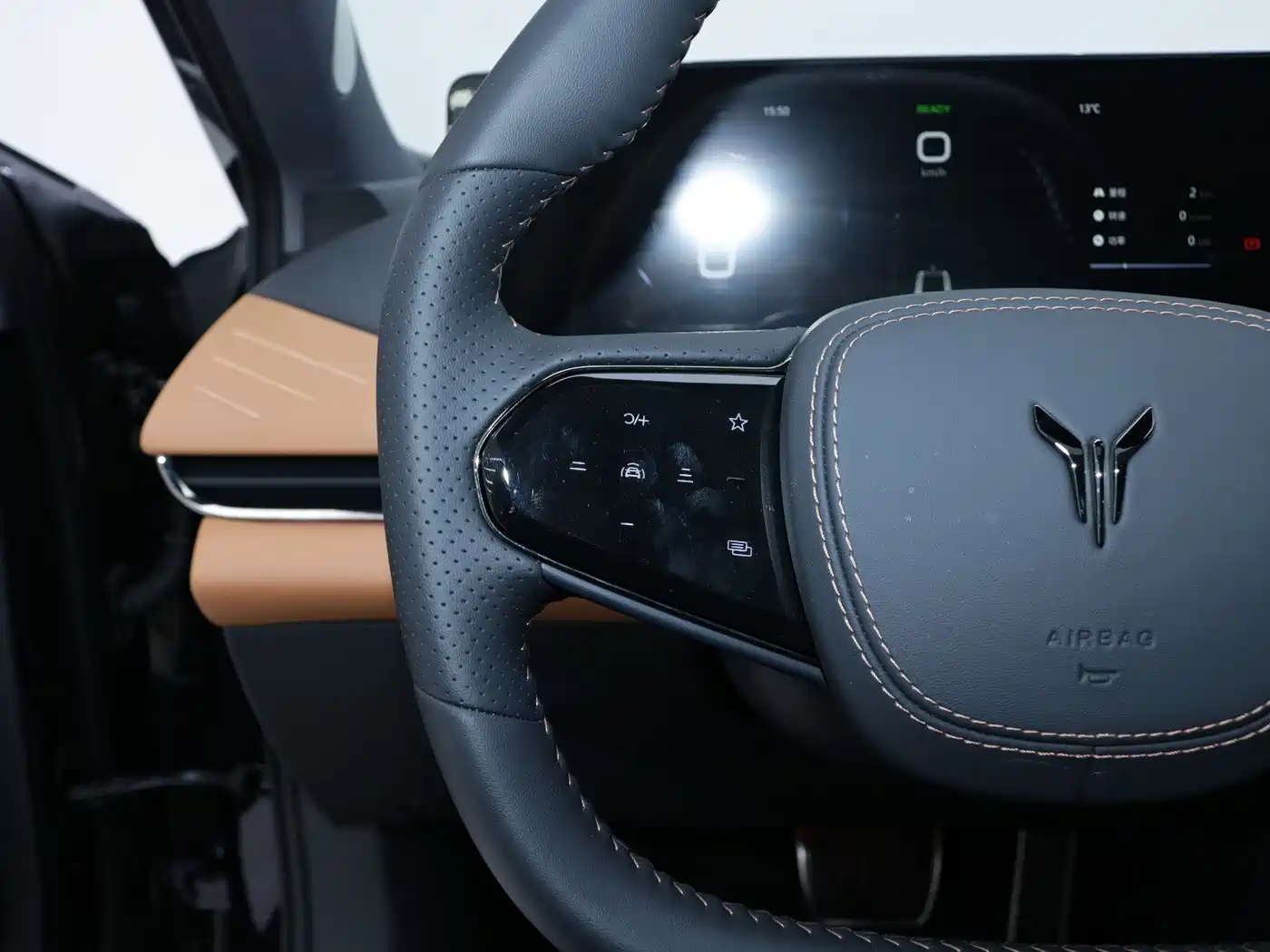 Voyah Auto VOYAH Zhuiguang 2024 PHEV AWD Ultra Long Range Flagship фото 15