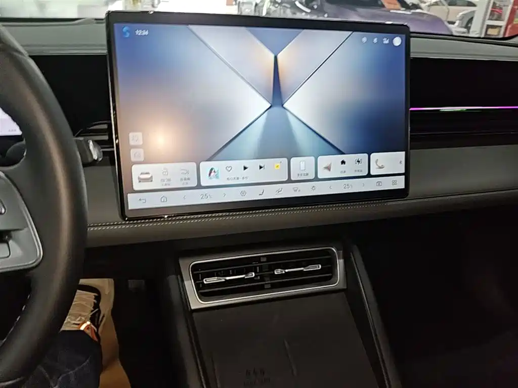 BYD Qin L 2025 EV 545KM Cloud Chariot Edition фото 13