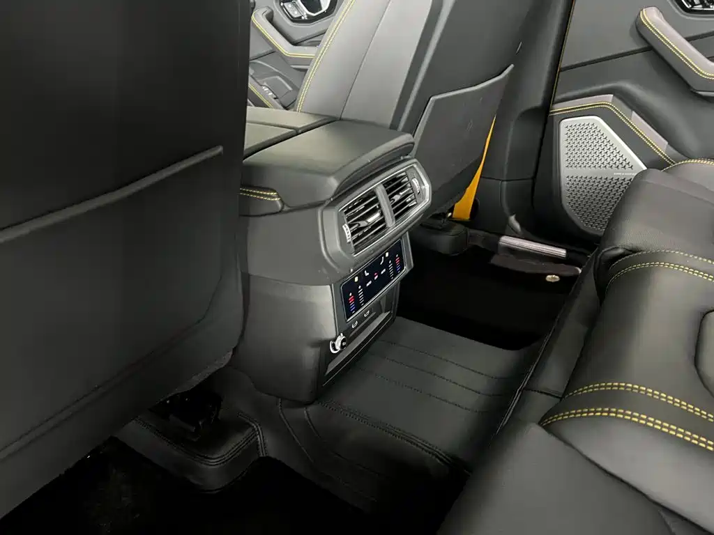 Lamborghini Urus 2024 2023 4.0T V8 S