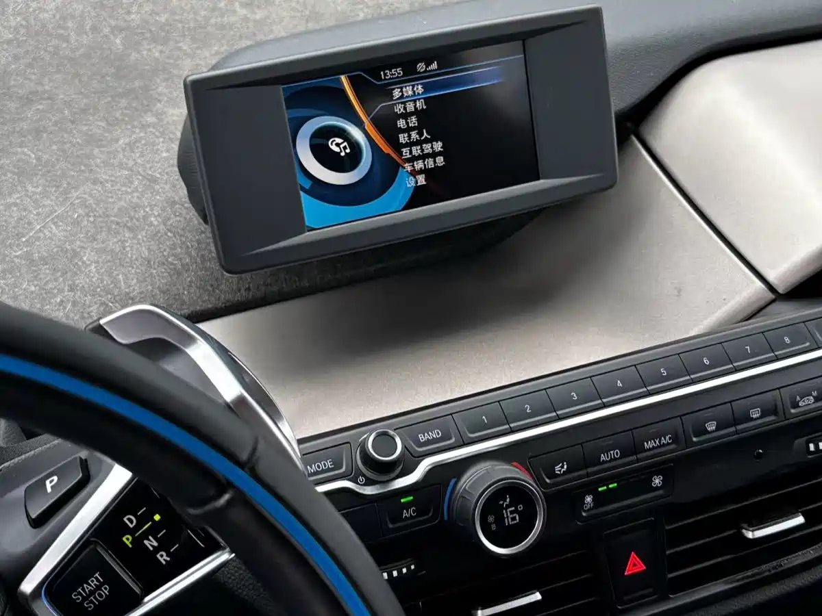 Photo 7 - BMW i3 (Import)