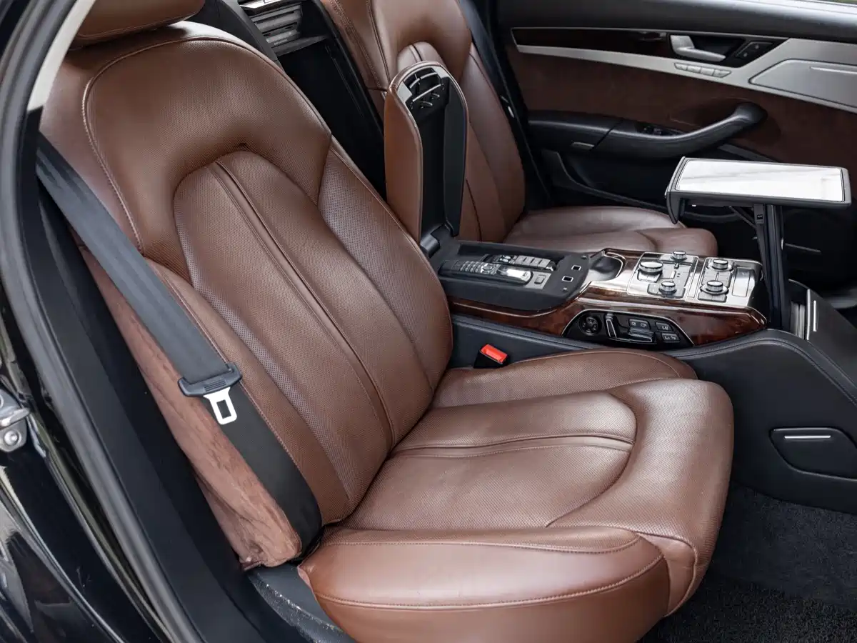 Фото 23 - Audi A8