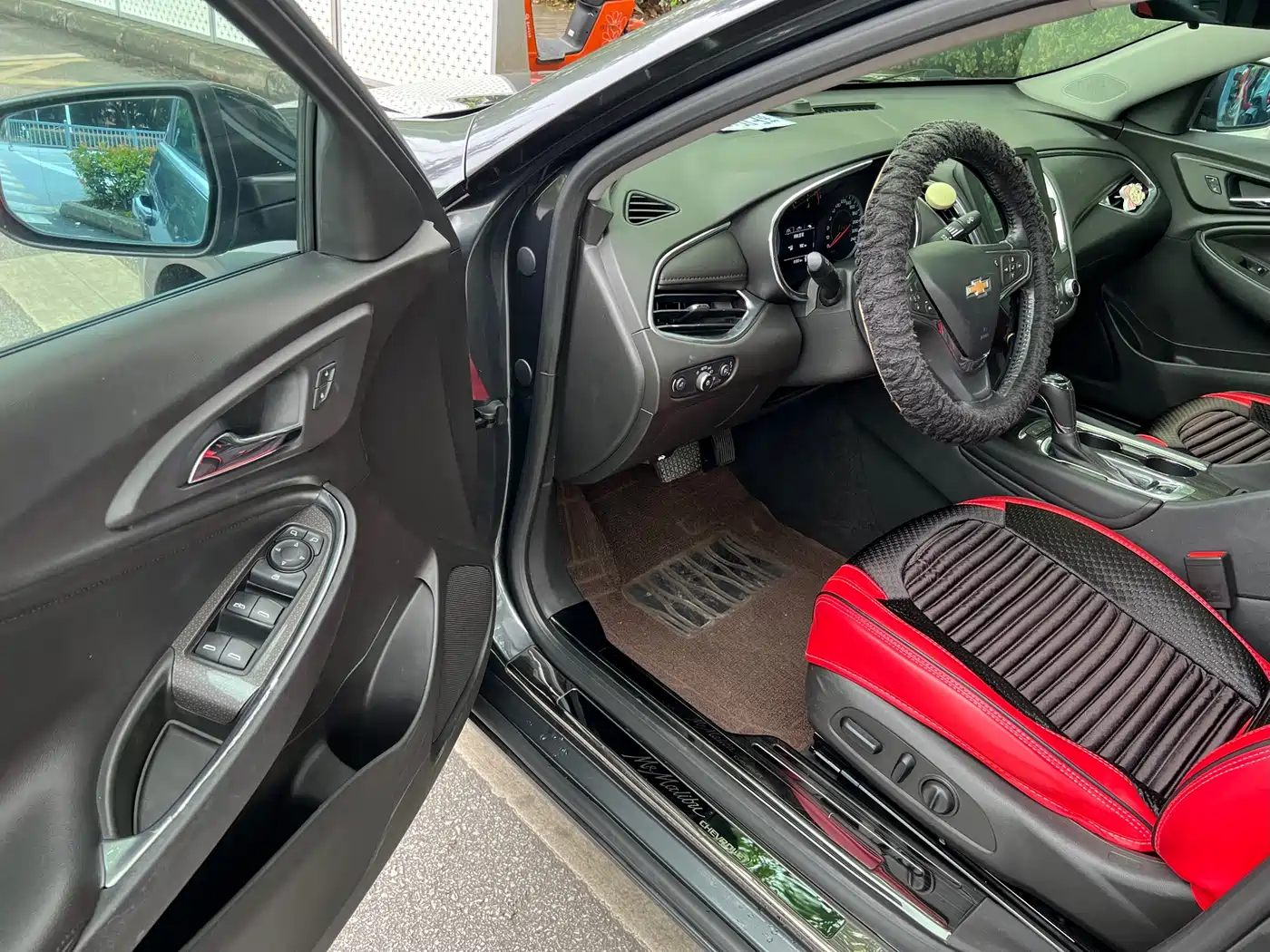 Chevrolet Malibu XL 2017 1.5T Auto Sport Edition фото 8