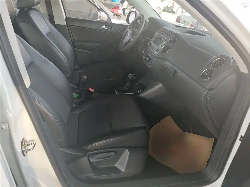 Volkswagen Tiguan 2015 1.8TSI Automatic 2WD Trendline фото 25