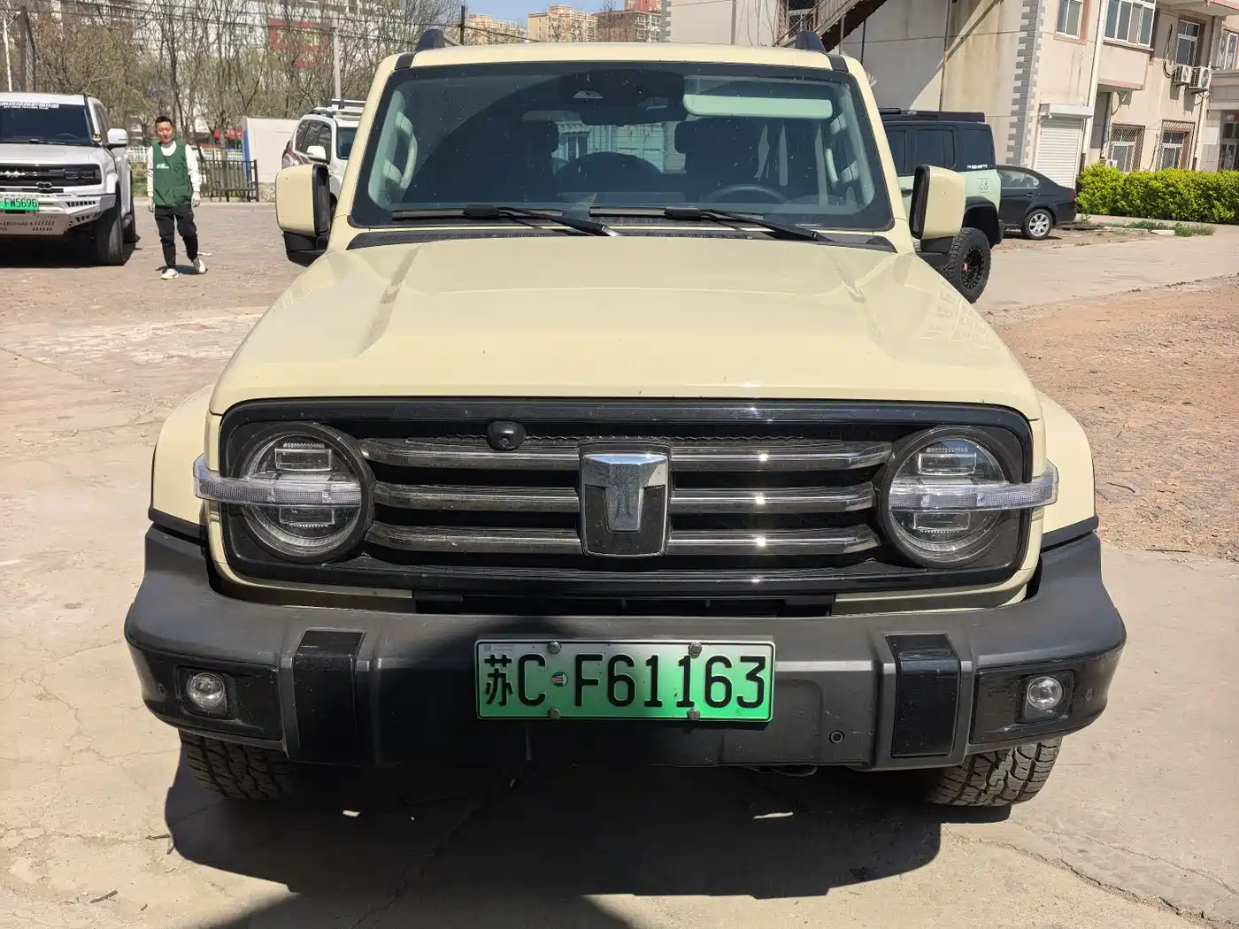 TANK TANK 300 NEW ENERGY