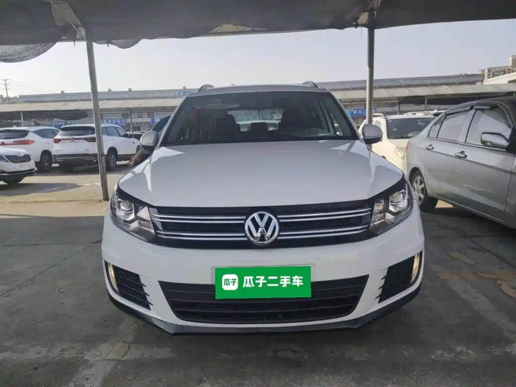 Volkswagen Tiguan 2015 1.8TSI Automatic 2WD Trendline фото 3
