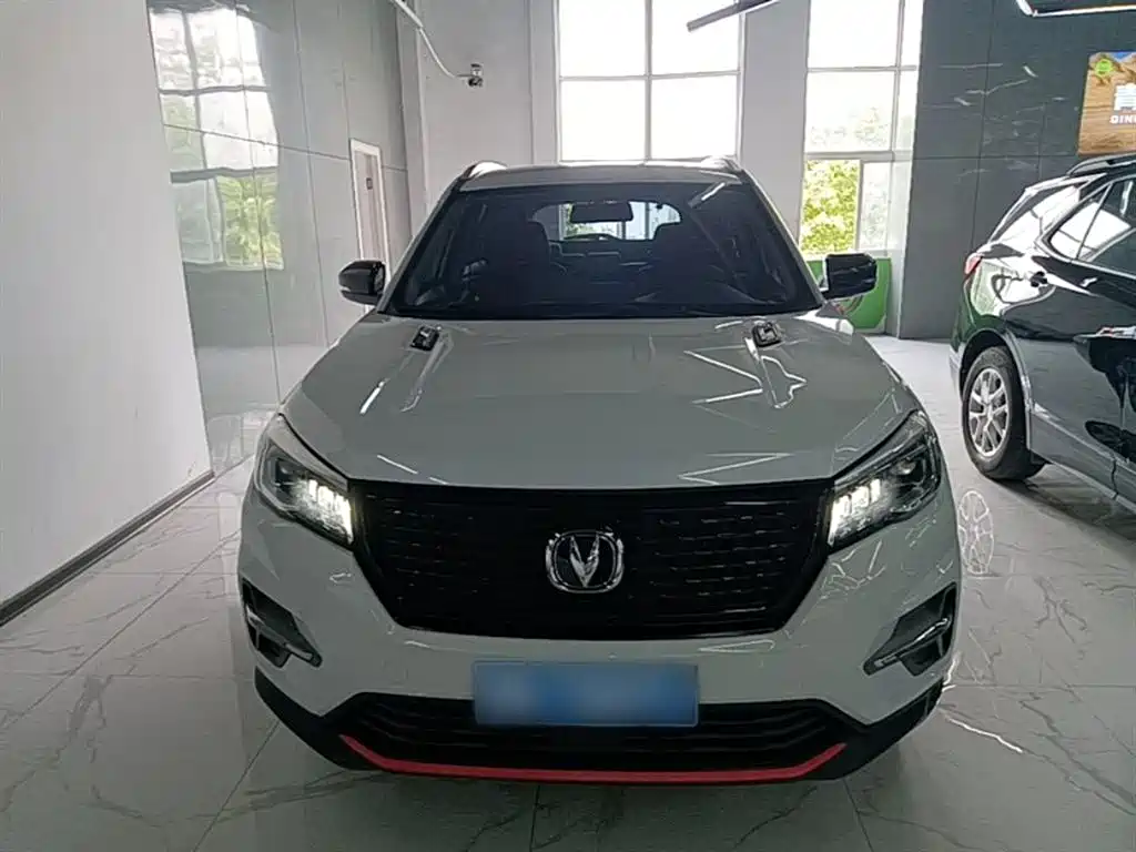 Фото 3 - Changan CS75