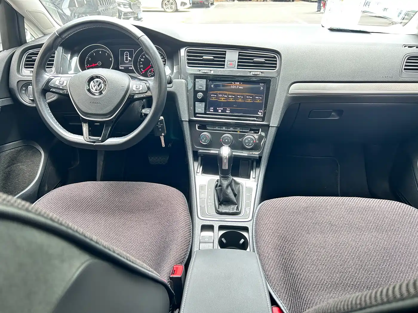 Volkswagen Golf 2018 230TSI Automatic Comfort фото 14