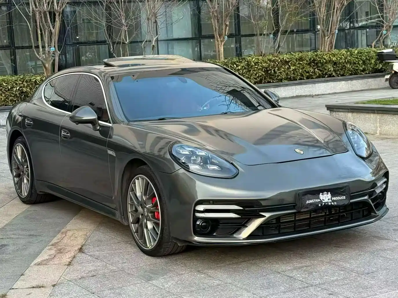 Porsche Panamera 2010 Model Panamera 4S 4.8L