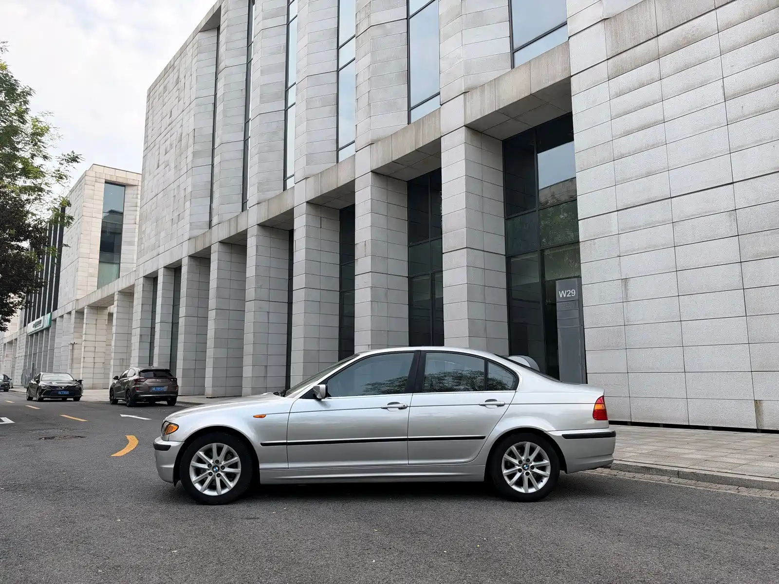 Photo 7 - BMW 3 Series
