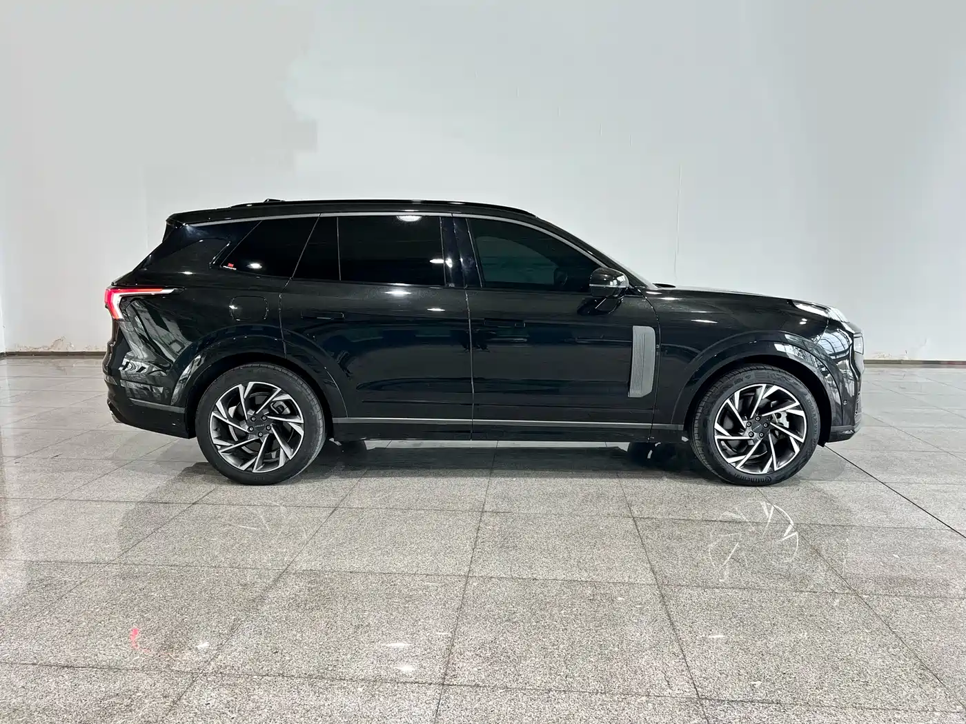 Lynk & Co 09 EM-P 2021 2.0T PHEV Halo 7-Seater фото 8