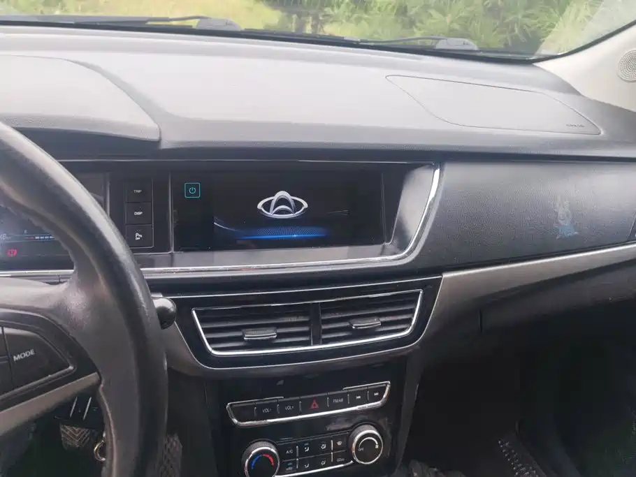 Changan Kaicheng Changan Oushang A600 2016 2016 1.5L Manual Luxury 7-Seater