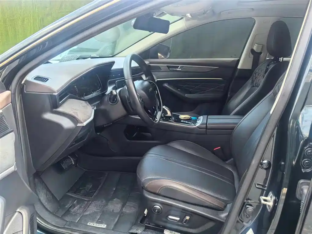 DONGFENG YI HYUN MAX