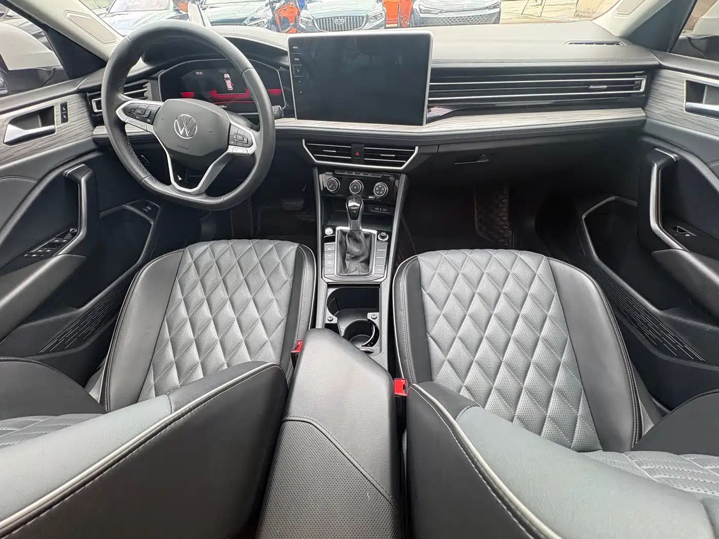 Volkswagen Sagitar 2023 300TSI DSG Surpassing Edition фото 9