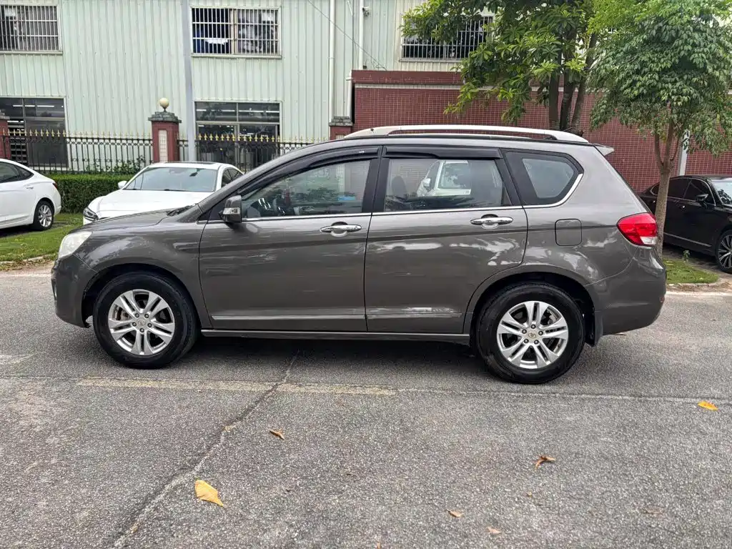 Photo 7 - Haval H6