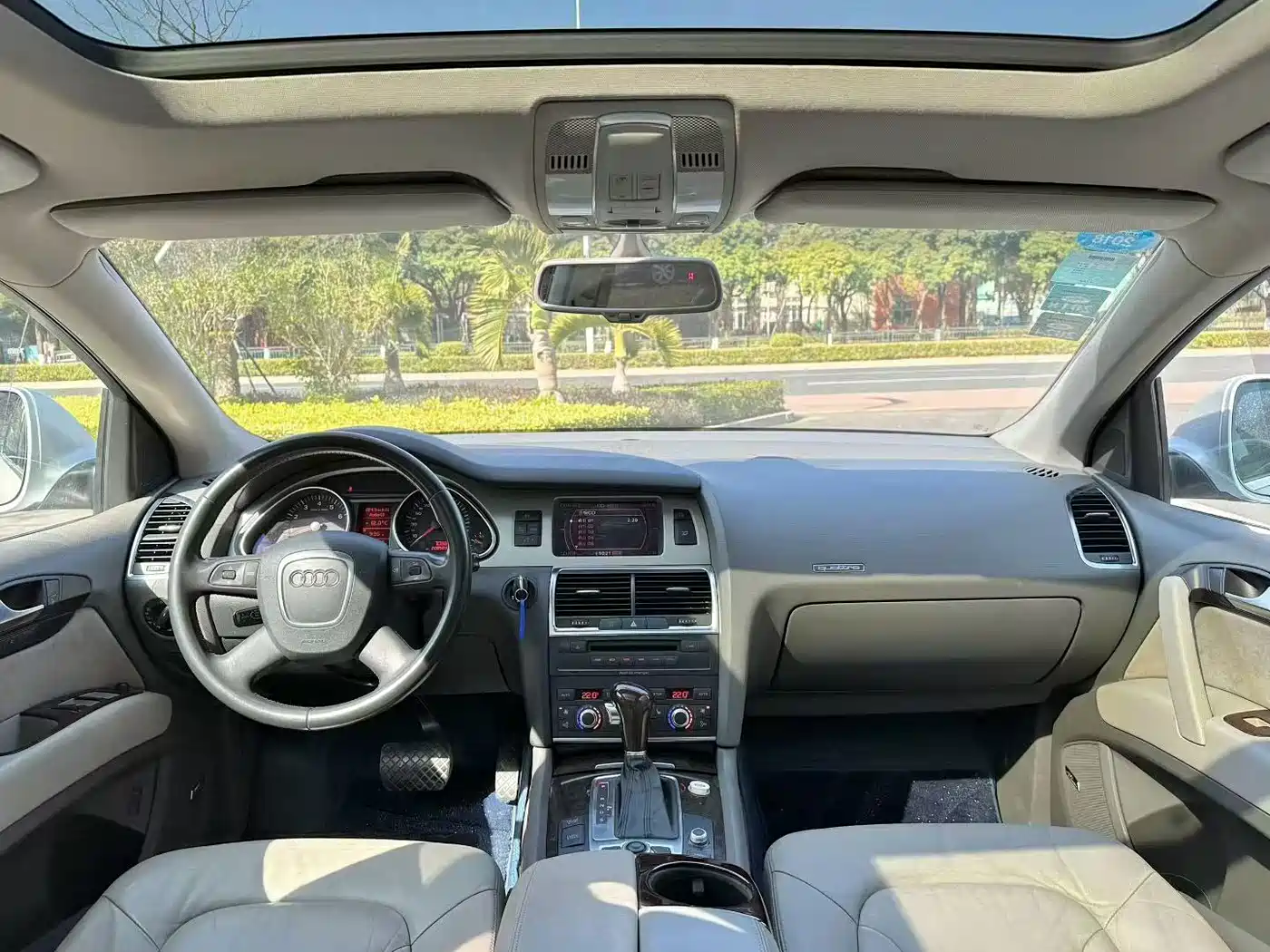 Фото 5 - Audi Q7