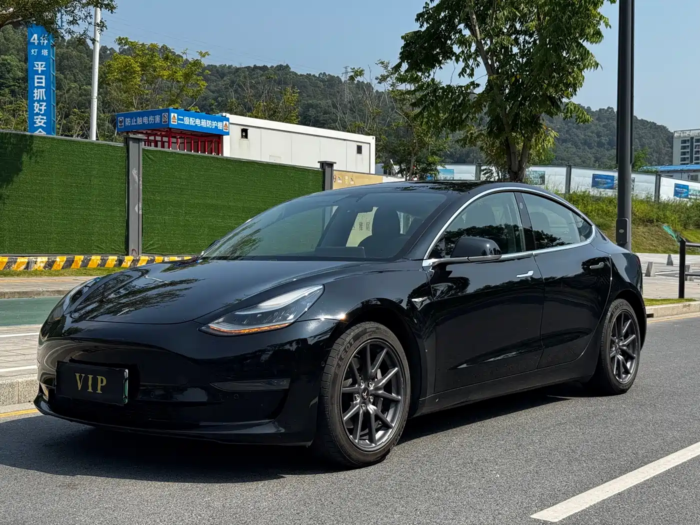 Tesla Model 3 (Import) 2019 2019 Long Range All-Wheel Drive Edition