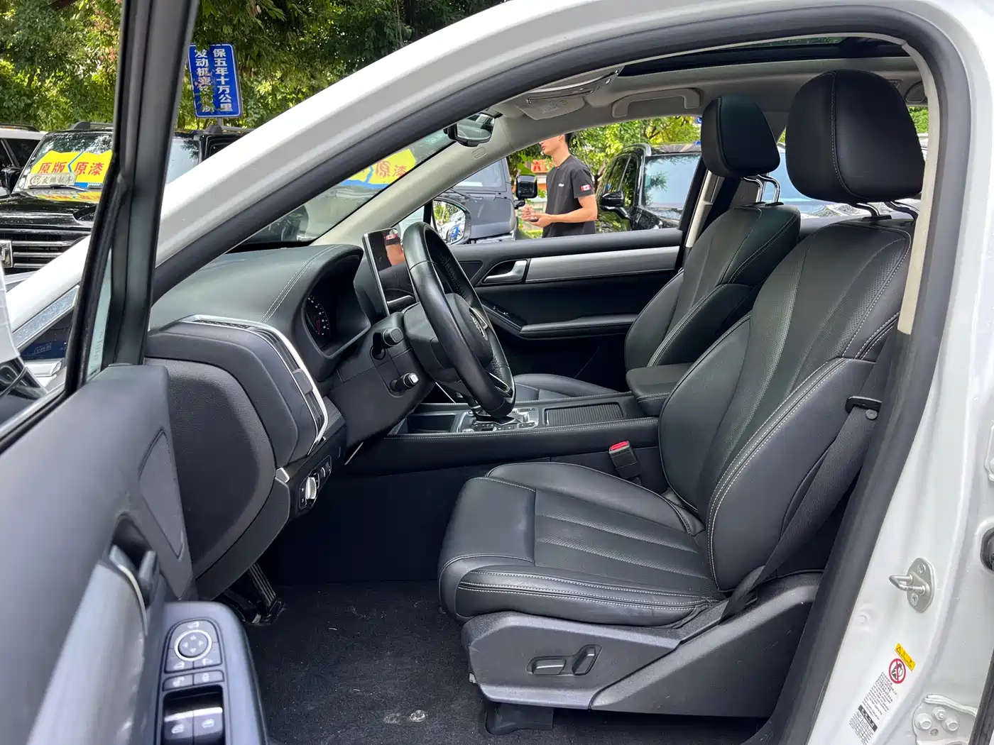 BYD Tang 2018 2.0T Automatic Smart Connection Noble Edition 7-Seater China V фото 8
