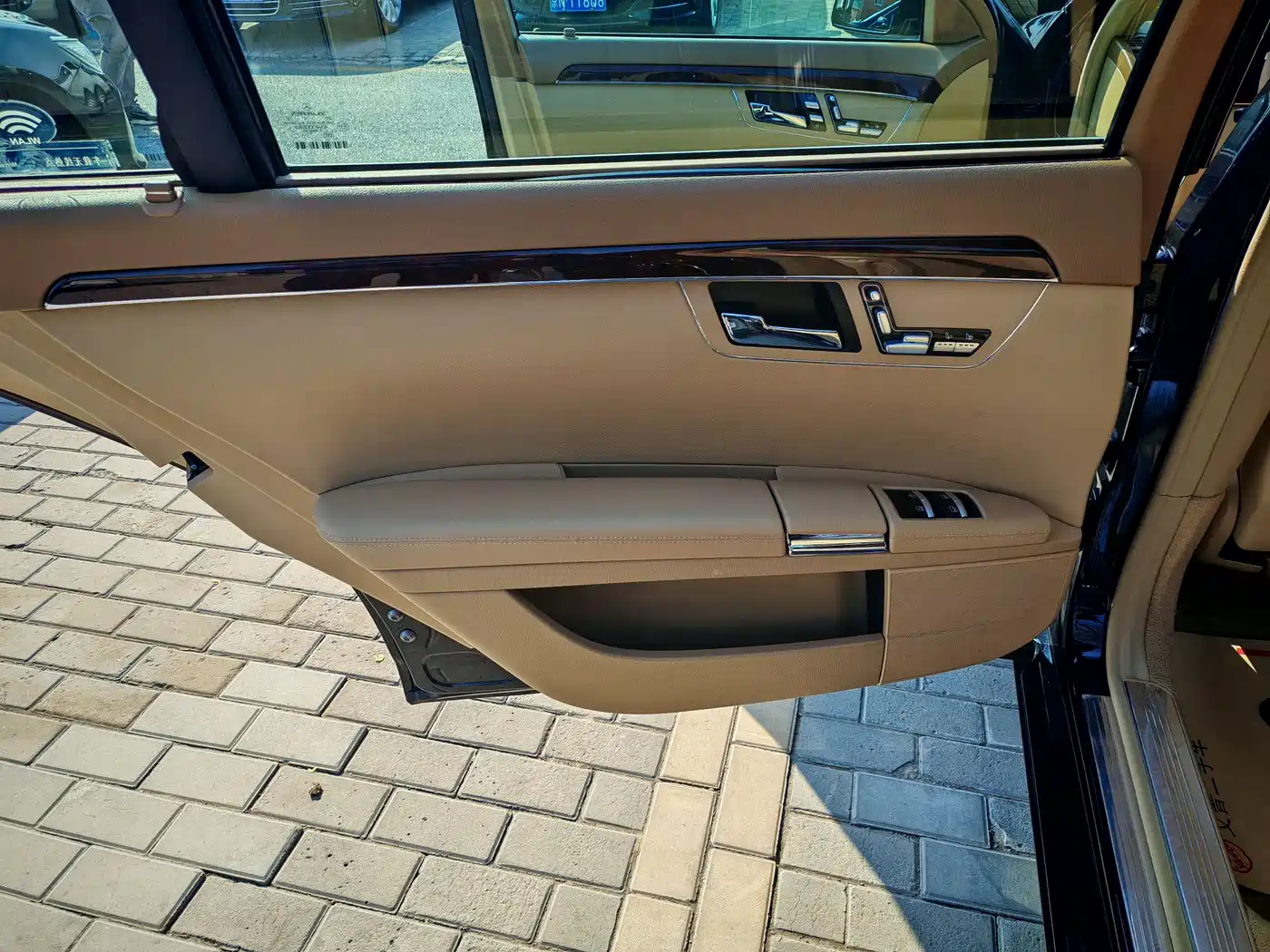 Mercedes-Benz S-Class 2012 S 300 L Luxury Grand Edition фото 13