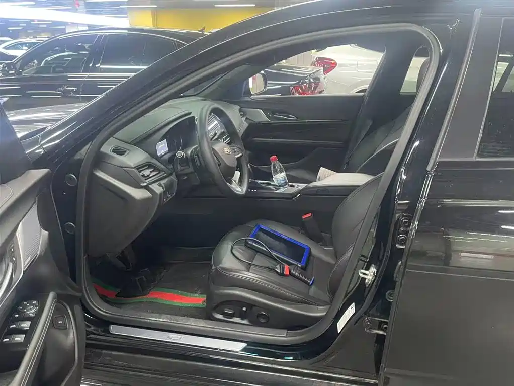 CADILLAC CT4
