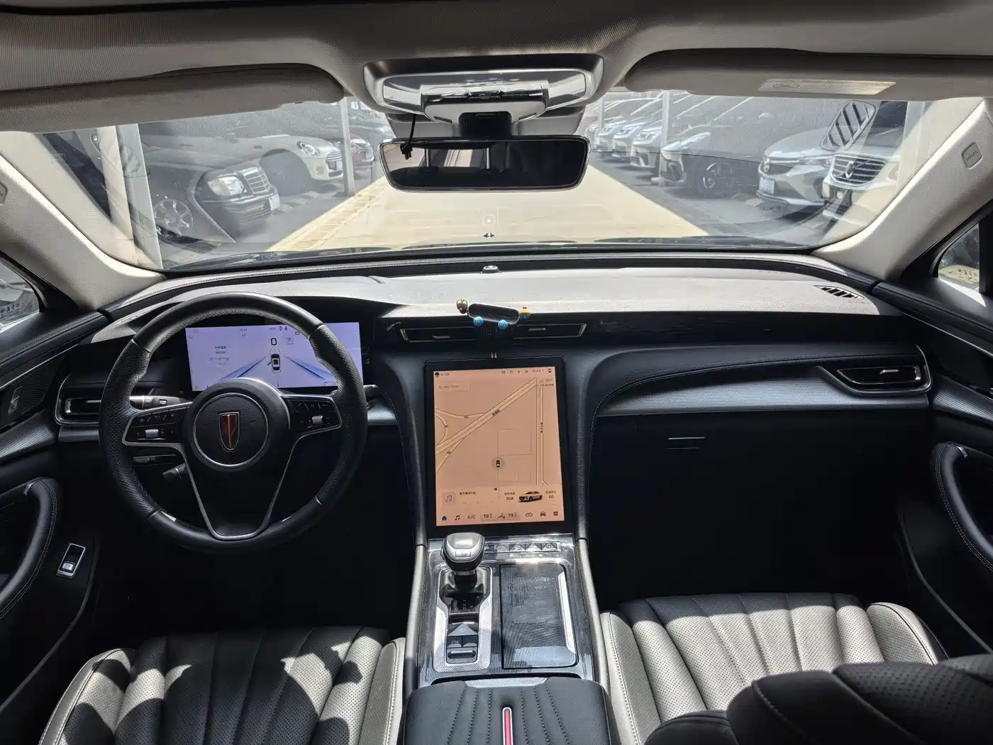 Hongqi H5 2023 2.0T Auto Smart Connect Flag Comfort фото 5
