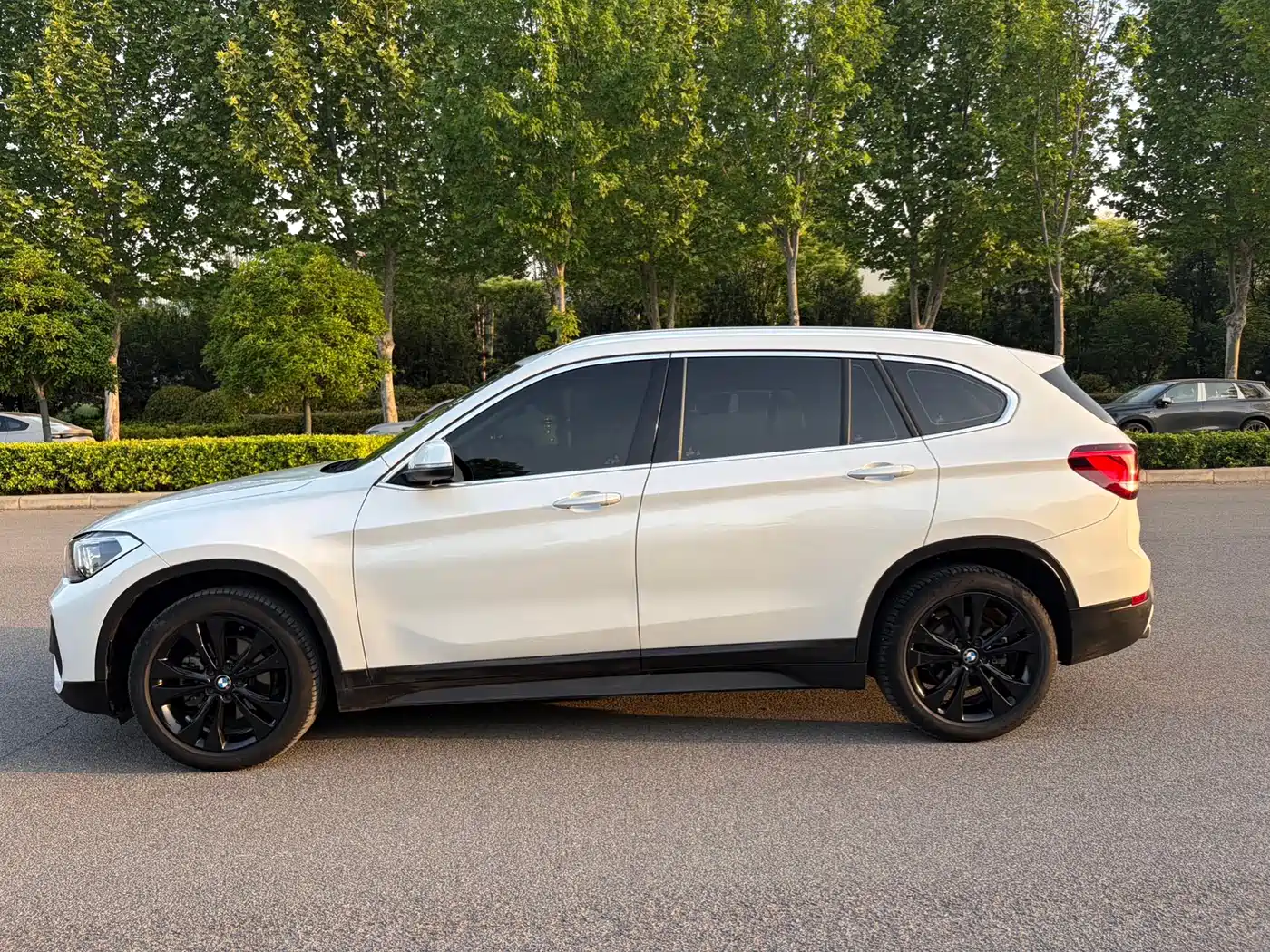 BMW X1 2022 sDrive20Li Fashion фото 7