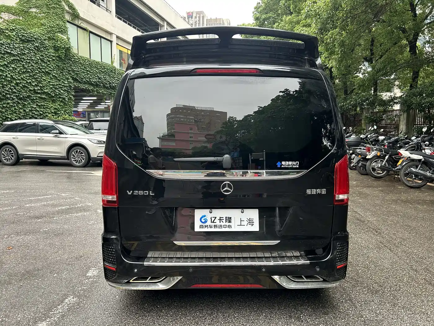 Mercedes-Benz V-Class 2021 V 260 L Long Wheelbase Luxury Edition фото 39