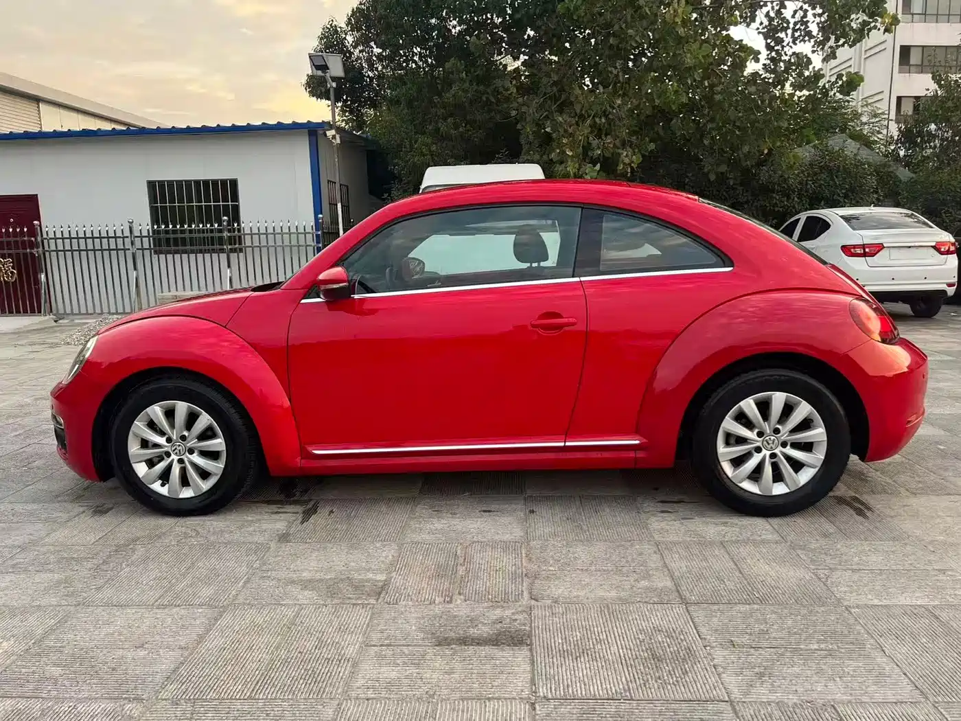 Volkswagen Beetle 2019 2018 180TSI Easy Joy Edition