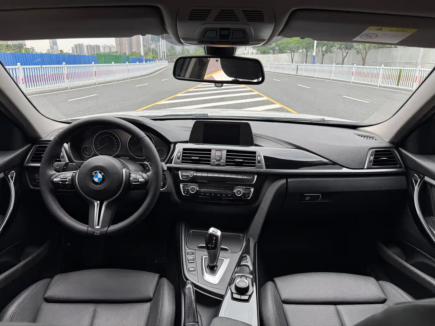 BMW 3 Series 2018 320Li Fashion Style фото 9