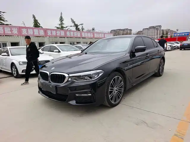 BMW 5 SERIES