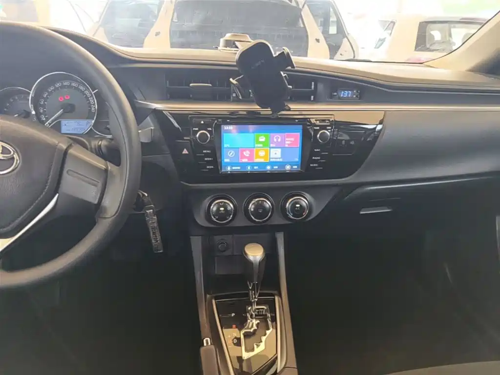 Toyota Levin 2014 1.6G CVT Elite Edition фото 13