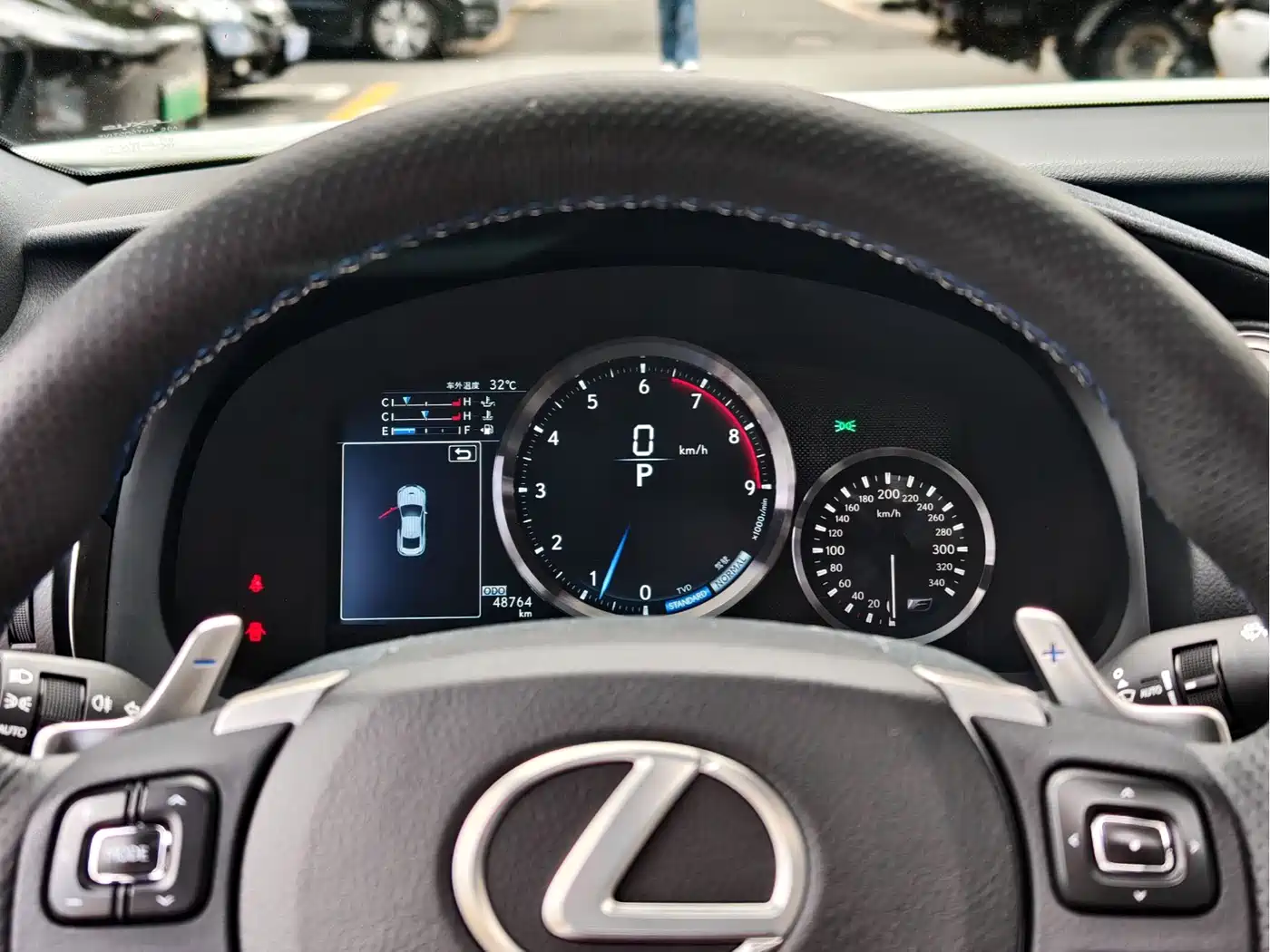 Lexus RC F 2015 F 5.0L Peak Edition фото 10