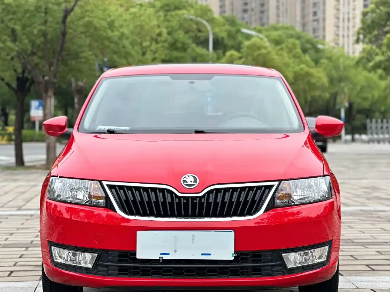 Škoda Skoda Rapid Spaceback 2016 Facelift 1.6L Automatic Innovation Edition фото 2